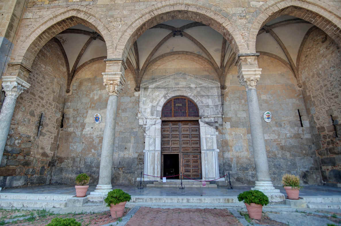 Catedral de Cefalù - pórtico y portal