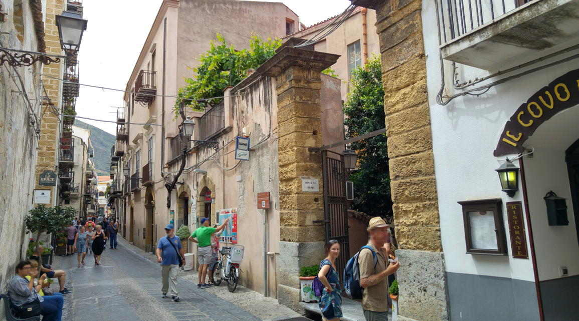 Lavadero medieval de Cefalù - Portal de acceso