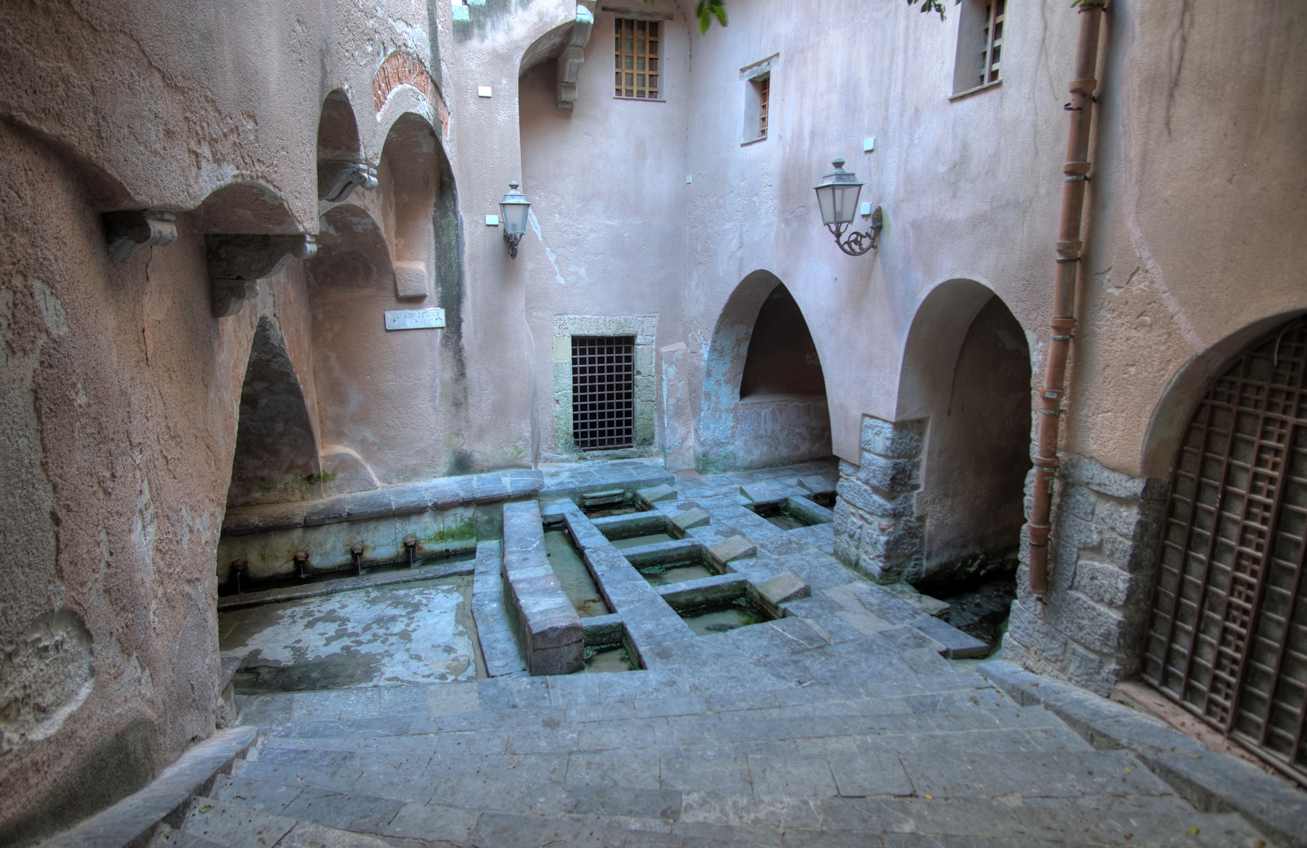 Lavadero medieval de Cefalù - Vista del lugar desde escalera de acceso