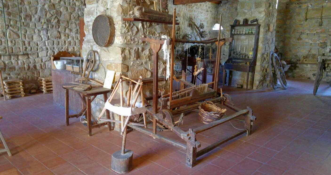 Museo de Gibilmanna - Antiguo telar expuesto en la Sala III