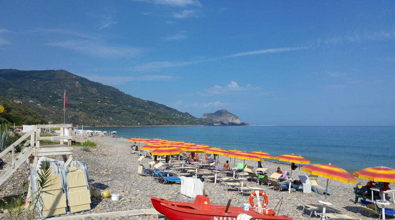 Playa de Sant'Ambrogio - Tramo de poniente frente balneario