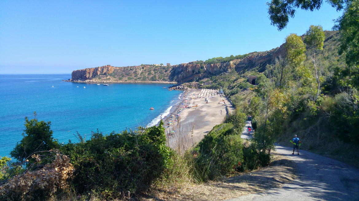 Playa de Torre Conca - Vista de la playa desde el camino de acceso