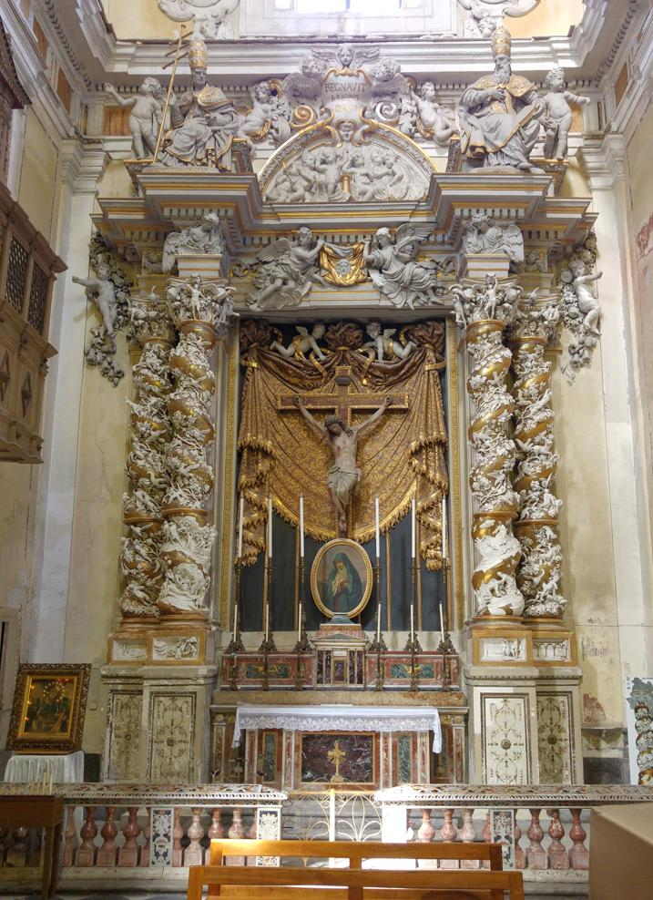 Iglesia del Carmine Maggiore - Altar del Crucifijo