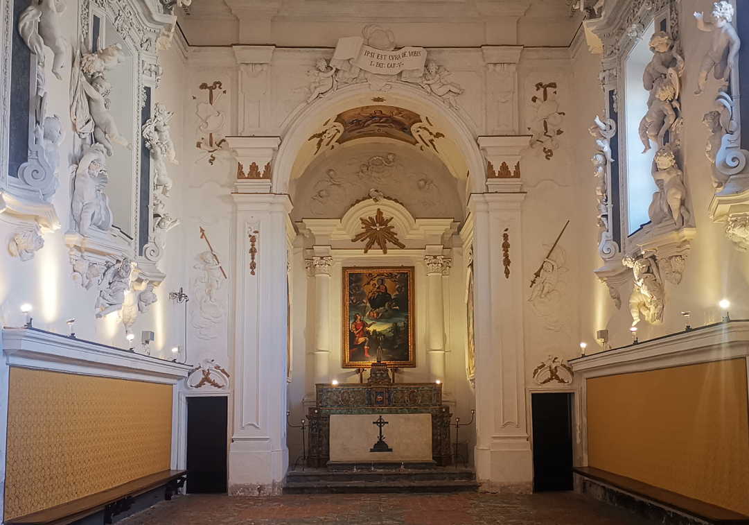 Oratorio de San Mercurio - presbiterio y altar
