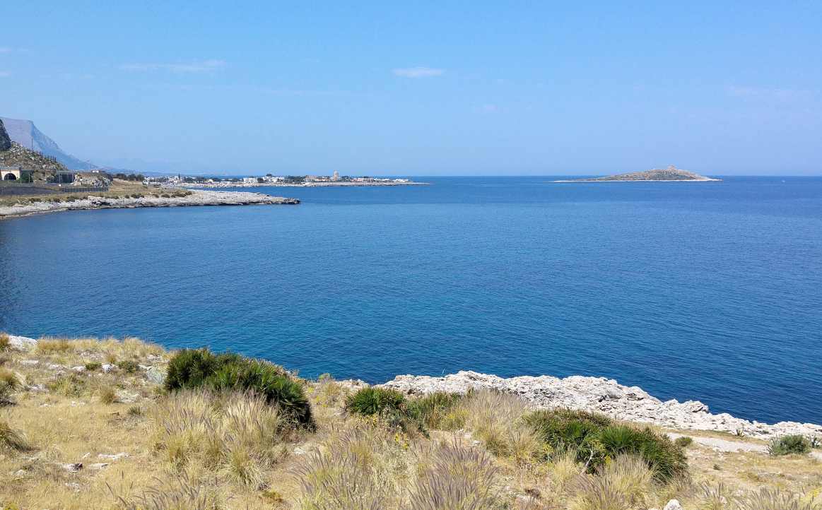 Isola delle Femmine - cabo e islote vistos desde poniente
