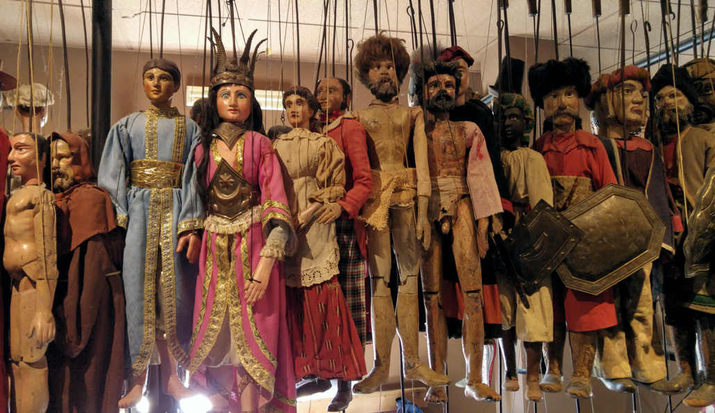 Museo de las Marionetas - pupi in paggio con Angélica