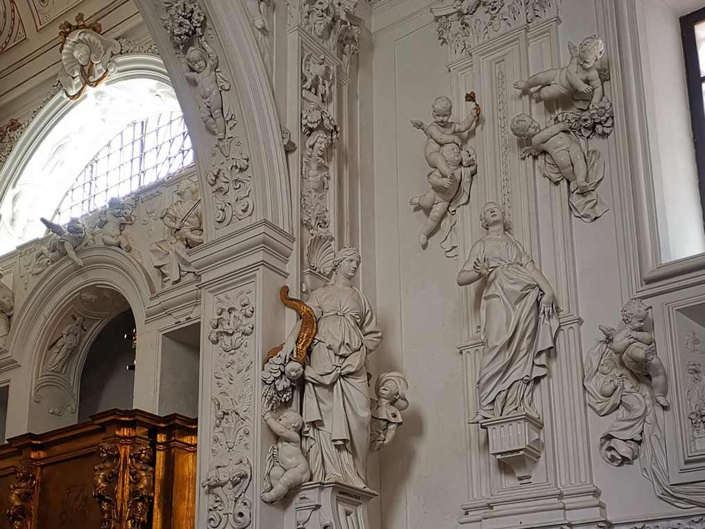 Oratorio de San Lorenzo - angelitos