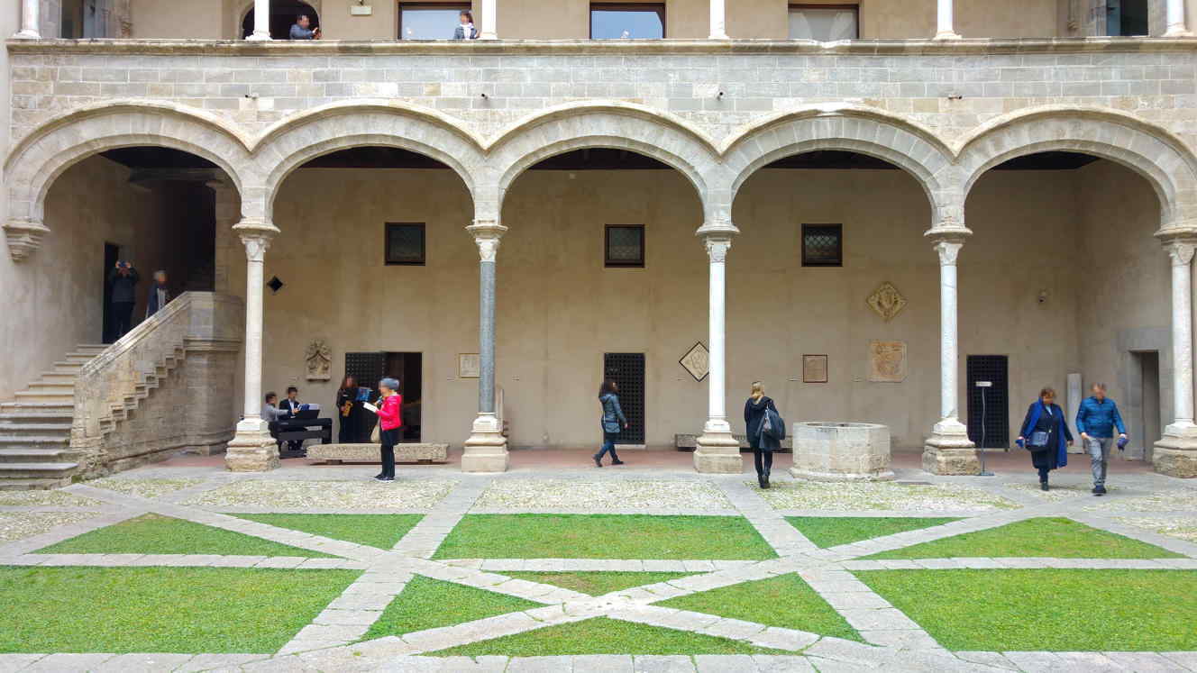 Palazzo Abatellis - pórtico patio