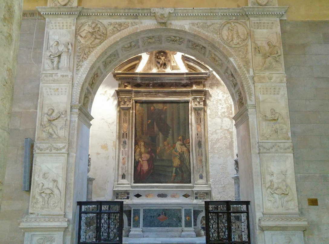 Basílica de San Francesco d'Assisi - arco frontal Capilla Mastrantonio