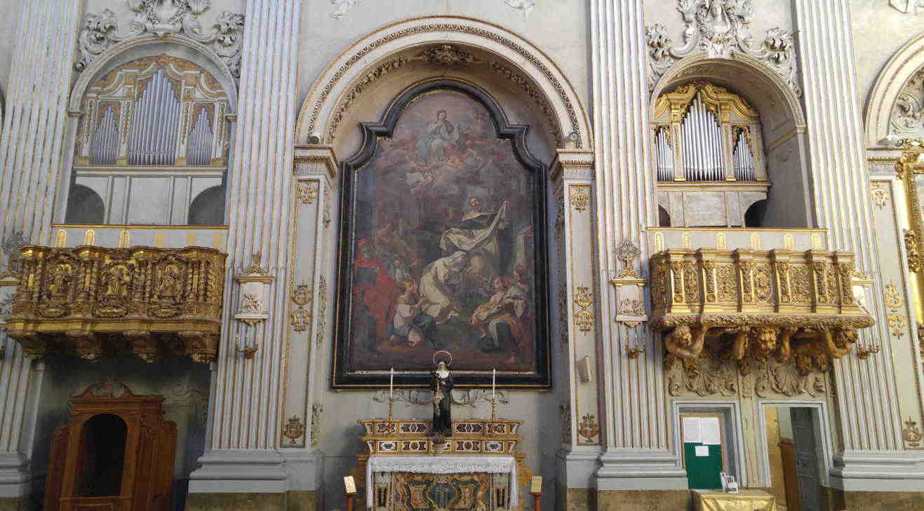 Santa Maria della Pietà - altar de Santo Domingo de Guzmán