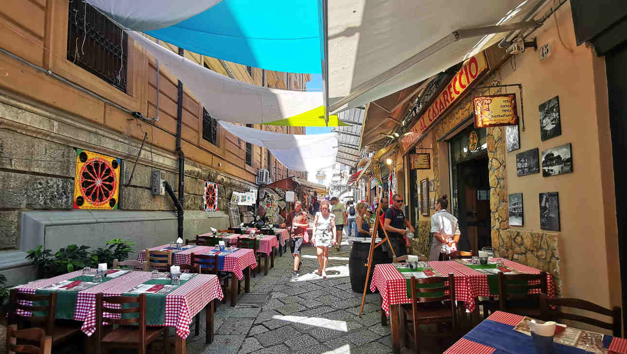 Barrio de la Loggia - Via Maccheronai