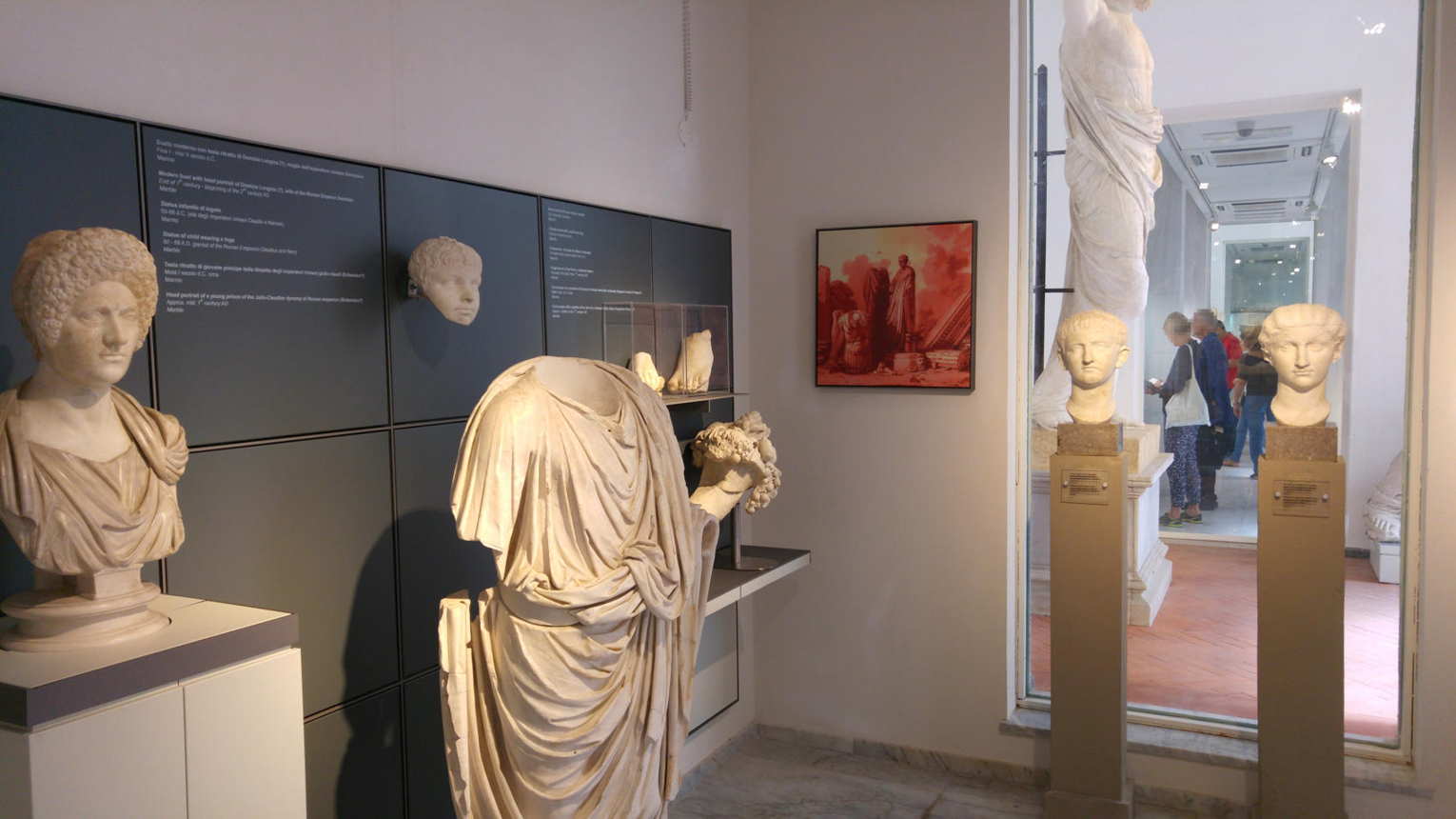 Museo Arqueológico Antonio Salinas - Cuarta sala Colecciones del Siglo XIX