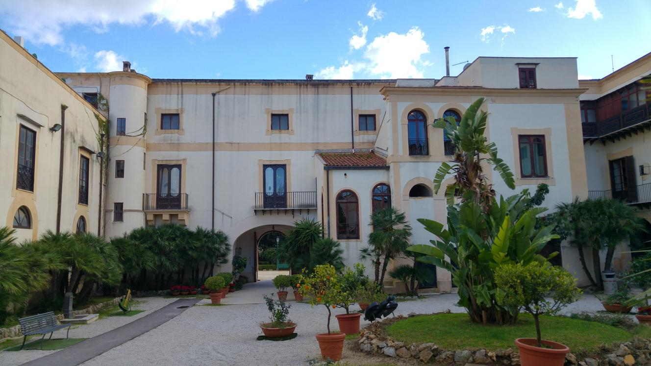 Villa Niscemi - vista del patio interior