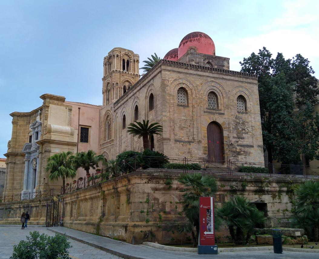Iglesia de San Cataldo - Vista fachada y lateral izquierdo