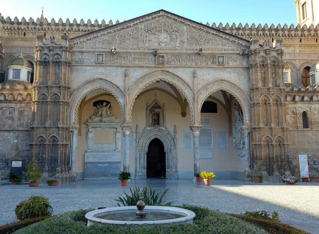 Pórtico Catedral de Palermo