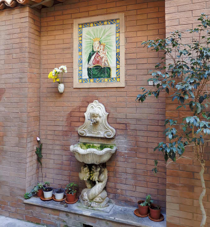 San Giuseppe dei Teatini - fuente de agua milagrosa