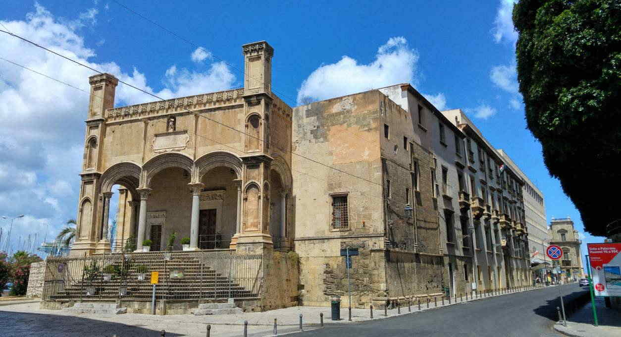 Santa Maria della Catena - fachada y lateral norte