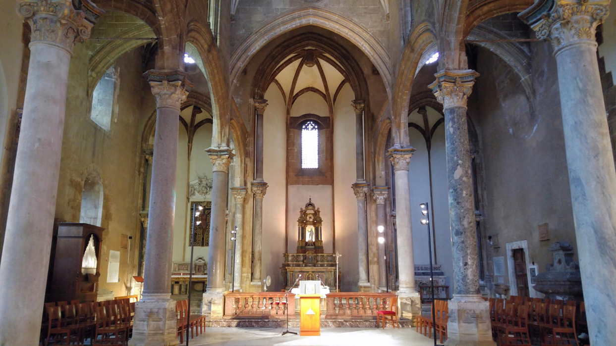 Santa Maria della Catena - transepto con presbiterio y ábsides