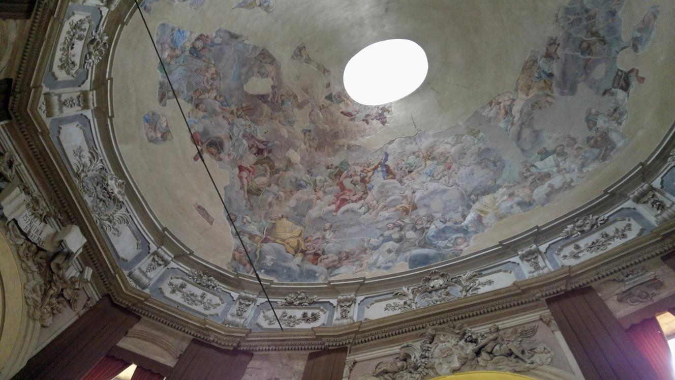 Iglesia del Santissimo Salvatore - el interior de la cúpula