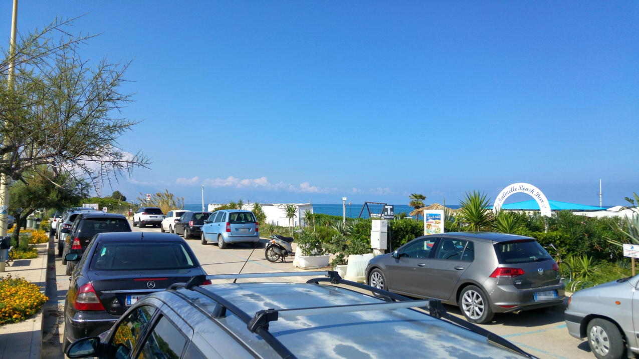 Playa de Salinelle - Zona azul aparcamiento Salinelle