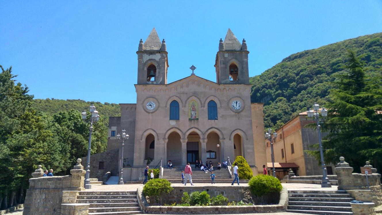 Santuario de Gibilmanna - Fachada iglesia y Sagrato