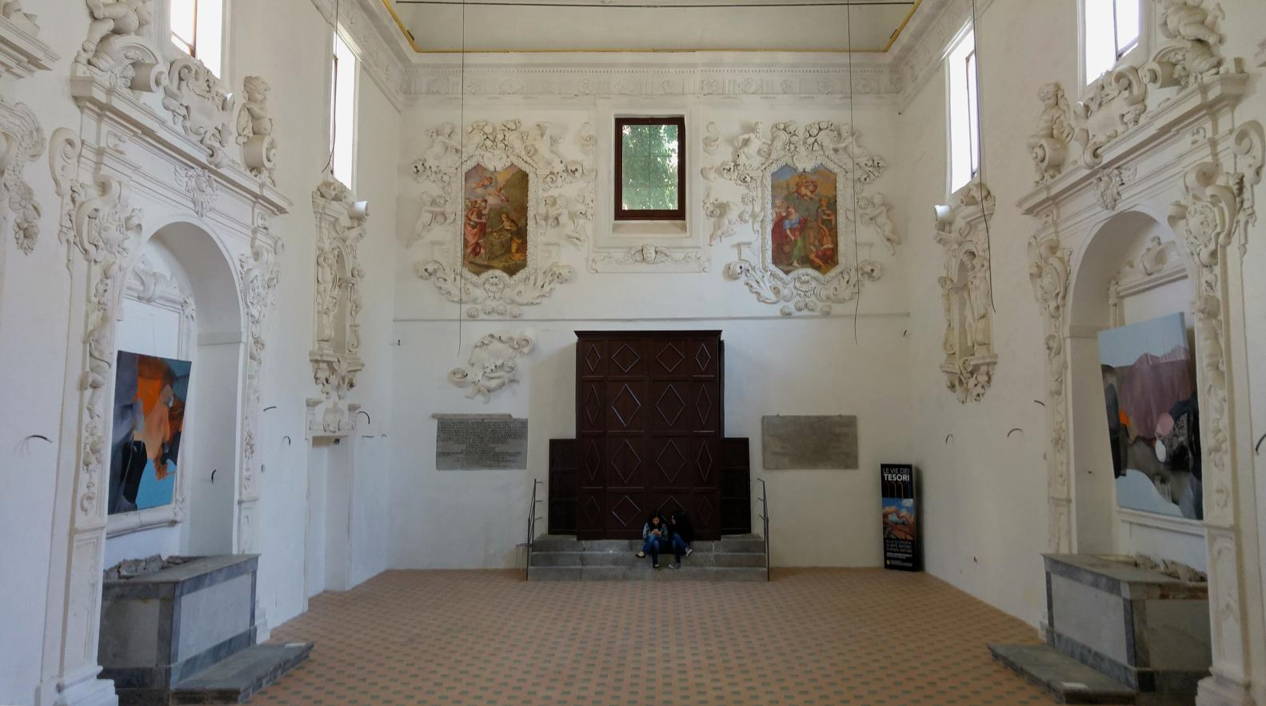 Santa Maria dell'Itria - el interior de la iglesia visto desde el presbiterio