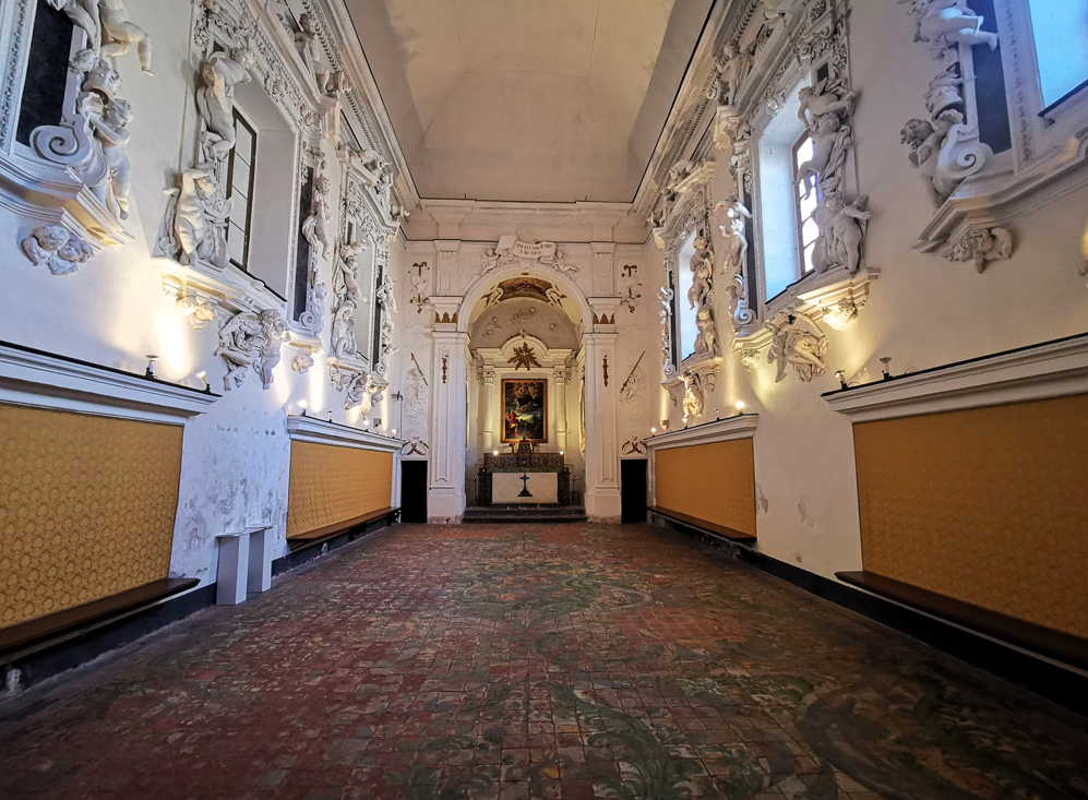 Oratorio de San Mercurio - interior con altar