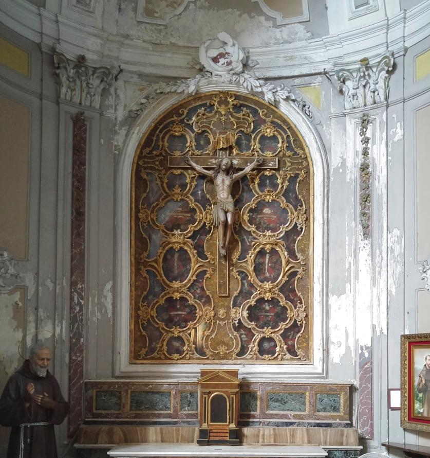 San Giorgio in Kemonia - Crucifijo y reliquiario