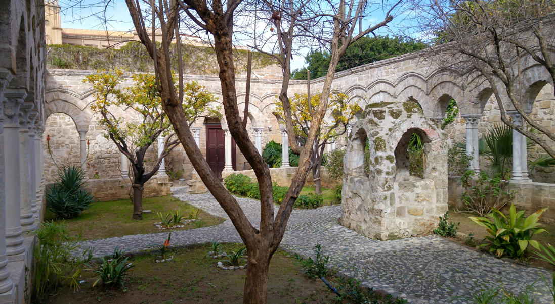 San Giovanni degli Eremiti - claustro