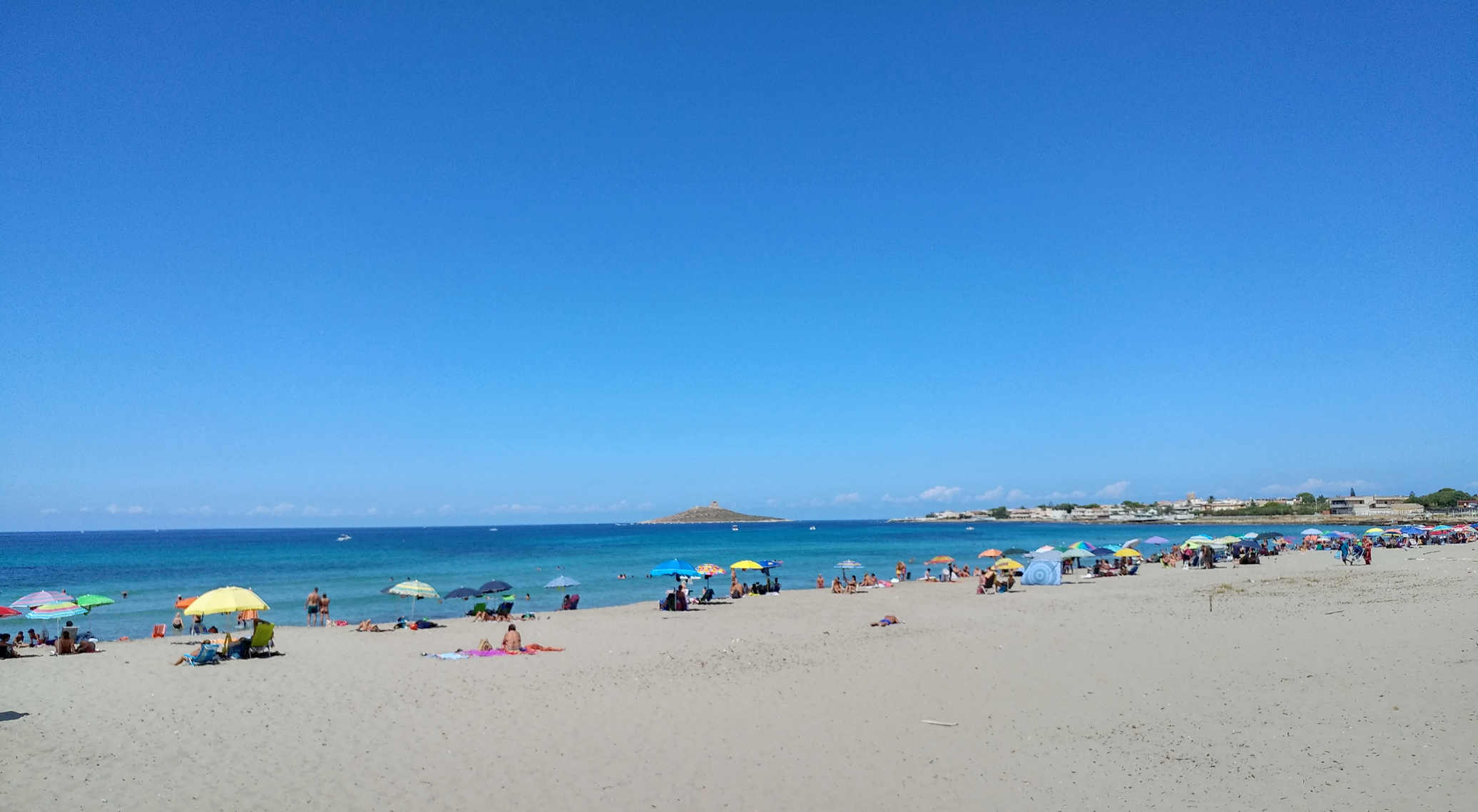 playa libre en Isola delle Femmine