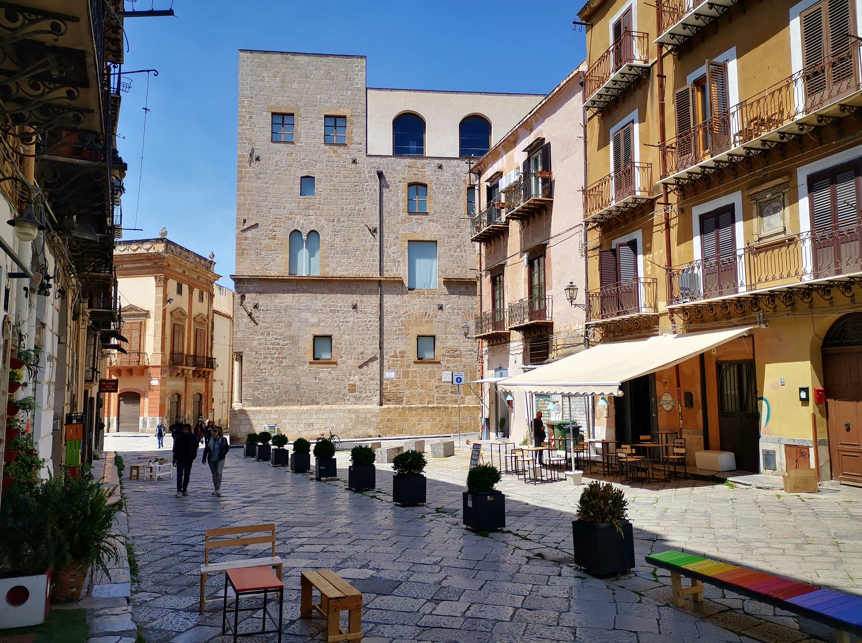 Mercato dei Lattarini - Piazza Aragona