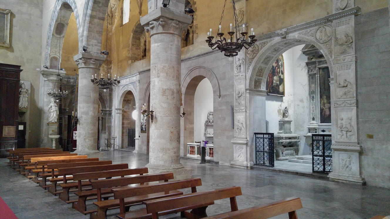 Basílica de San Francesco d'Assisi - capillas nave lateral izquierda