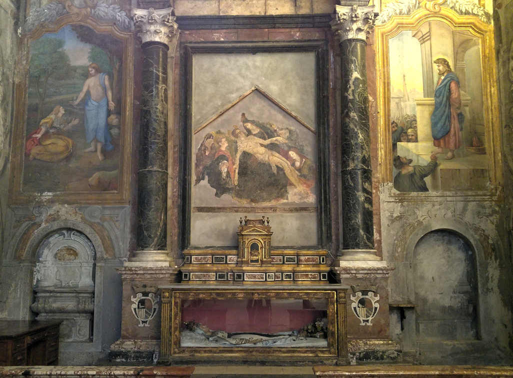 Sant'Anna della Misericordia - altar brazo derecho transepto con fresco Madonna della Pietà (1470)