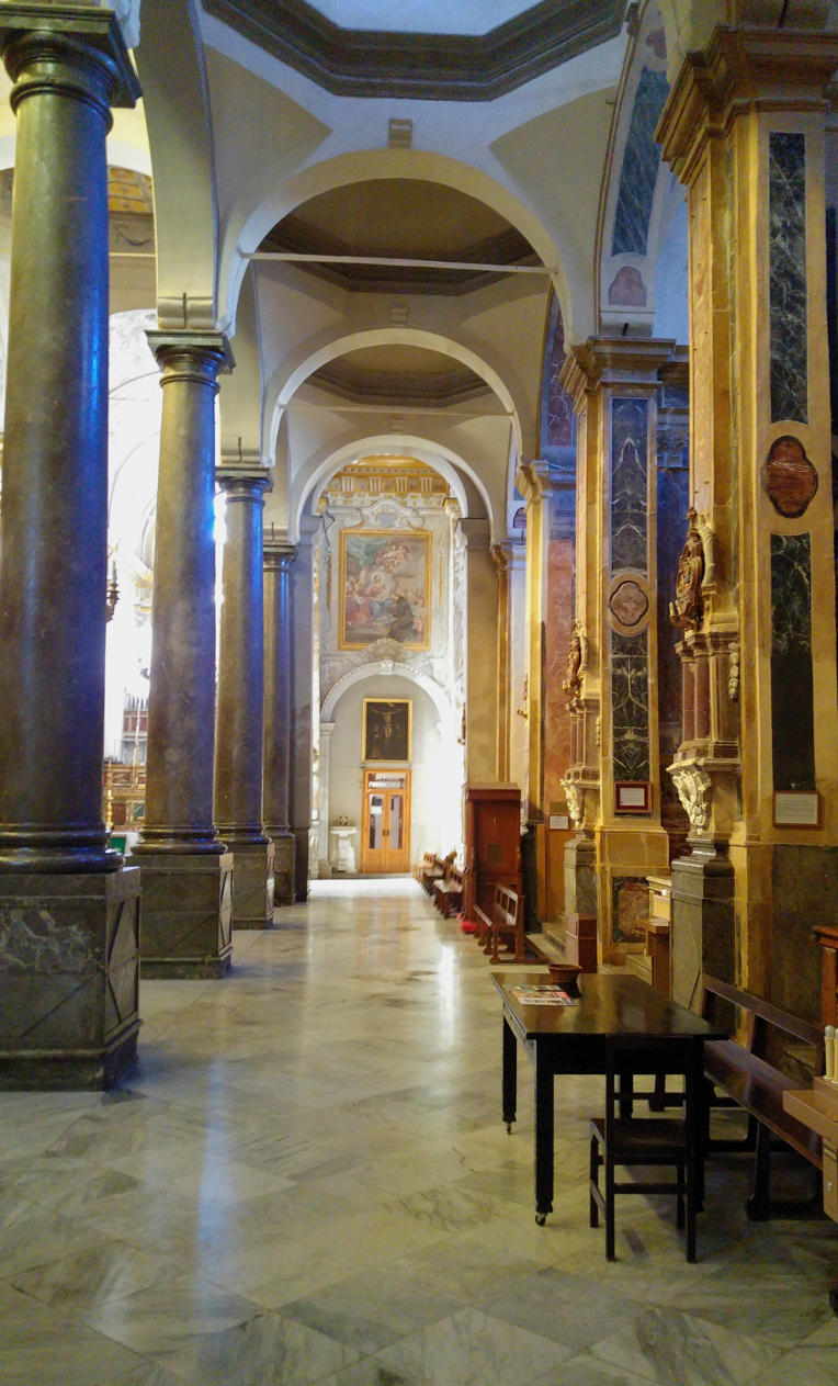 Sant'Anna della Misericordia - nave derecha