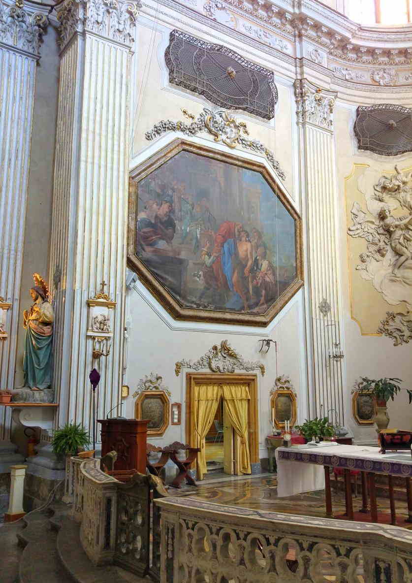 Santa Maria della Pietà - lado izquierdo del presbiterio
