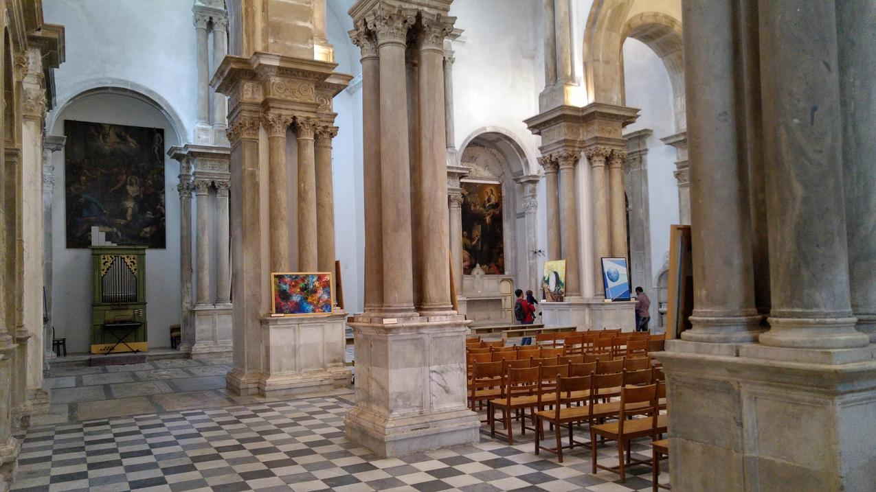 Iglesia de San Giorgio dei Genovesi - transepto y capillas laterales
