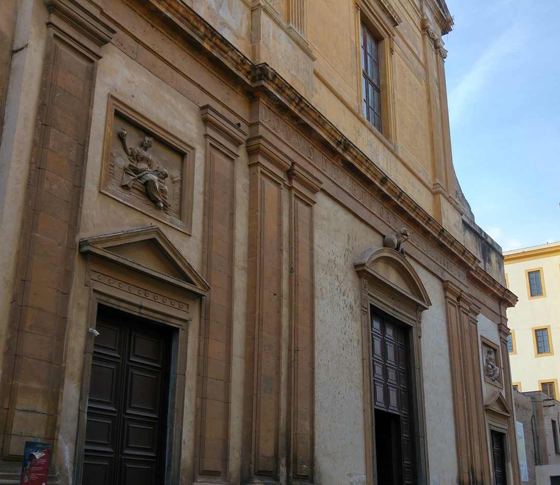 Iglesia de Santa Cita - la fachada de la iglesia