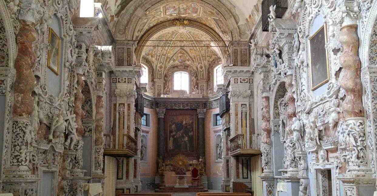 Santa Maria in Valverde - el interior de la iglesia