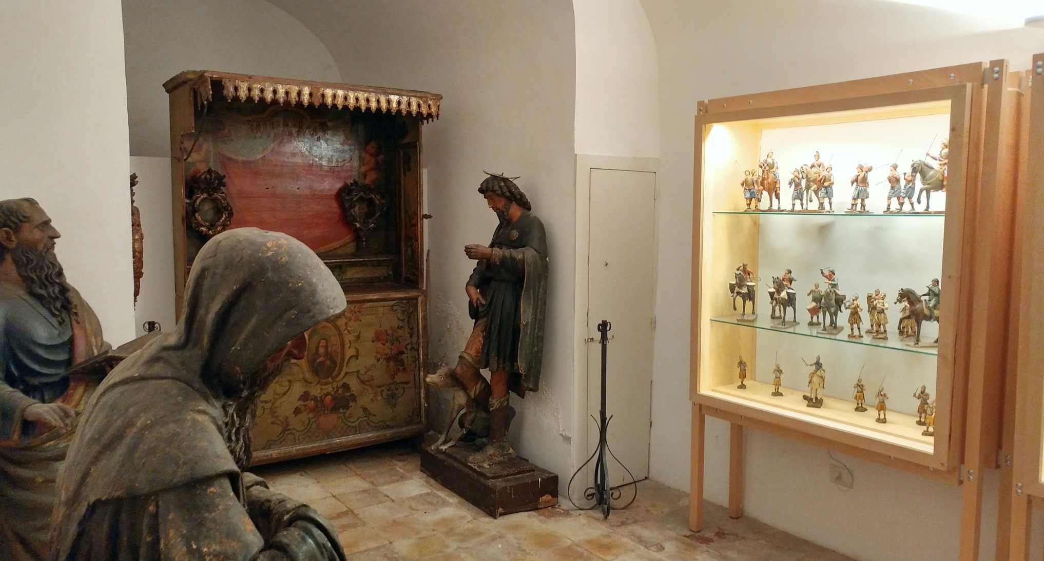 Museo etnográfico siciliano Giuseppe Pitrè - esculturas de Giovanni Matera