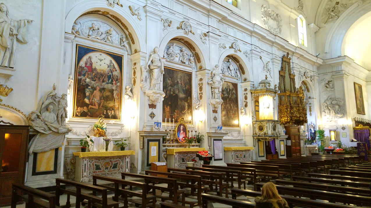 Iglesia de Sant'Agostino - pared izquierda