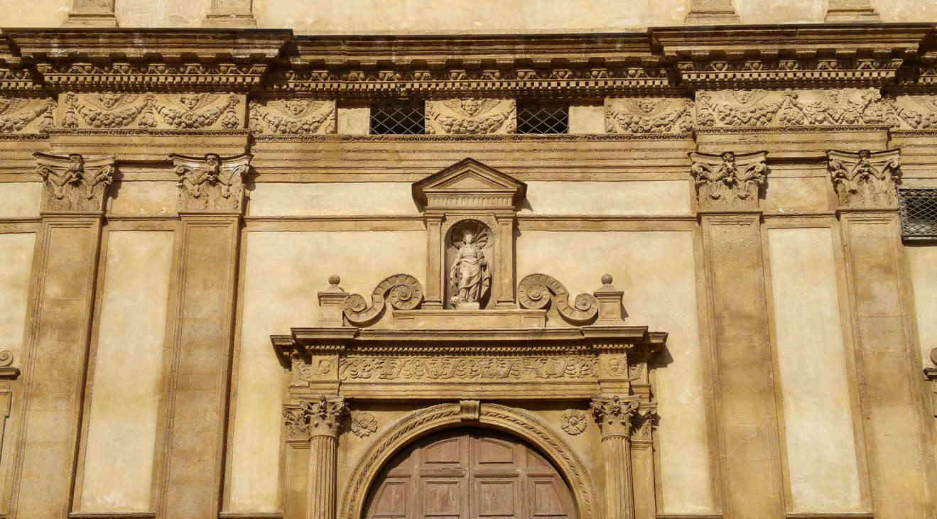 Santa Caterina d'Alessandria - detalle fachada principal
