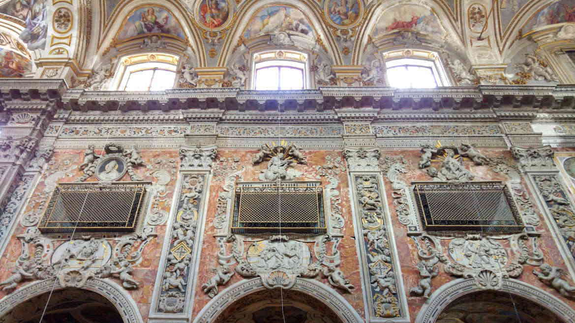 Santa Caterina d'Alessandria - pared izquierda nave con ventanas
