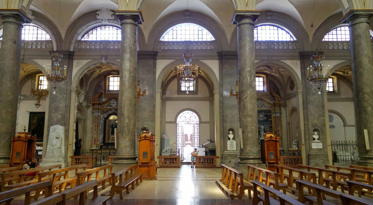 Iglesia de San Domenico - portal claustro