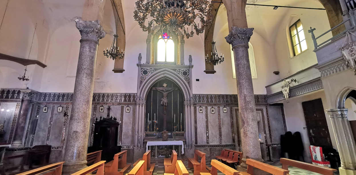 Iglesia de San Antonio Abate - Altar del Crucifijo