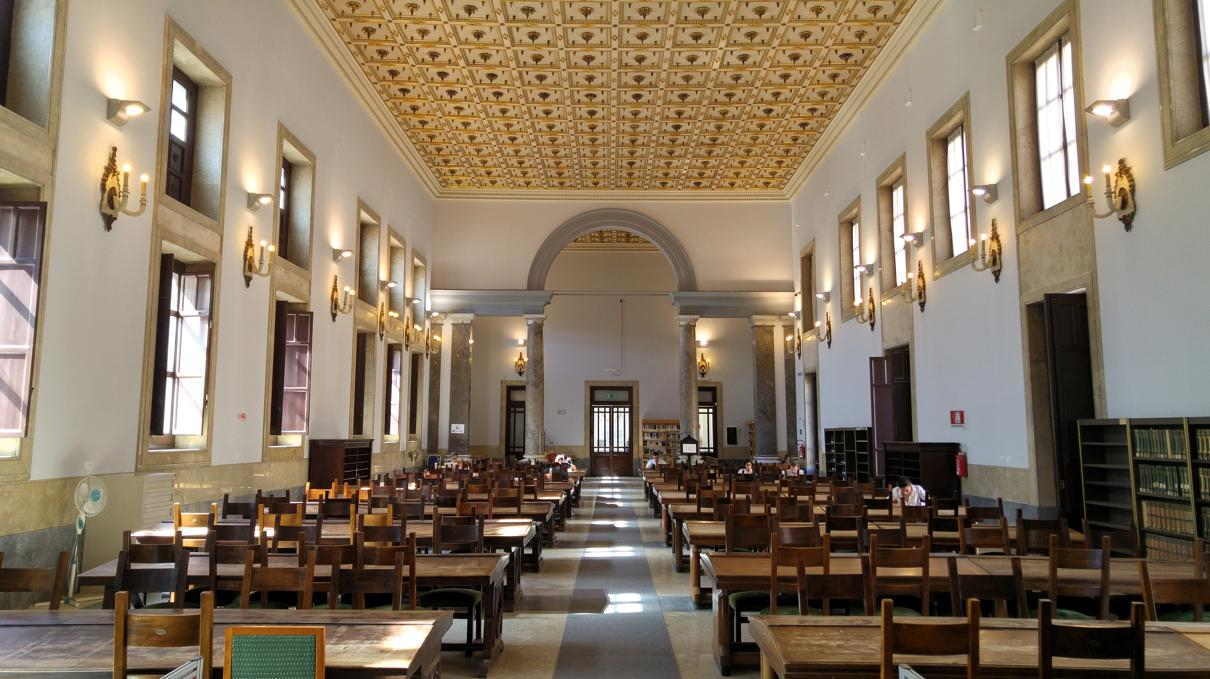 Biblioteca Regional de Sicilia - la sala de lectura