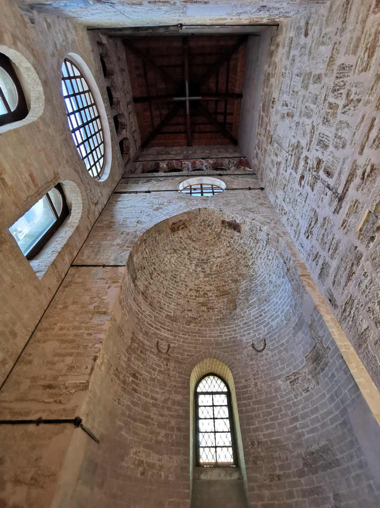 Tesoro y Cripta Catedral de Palermo - cobertura del prótesis y semicúpula del ábside