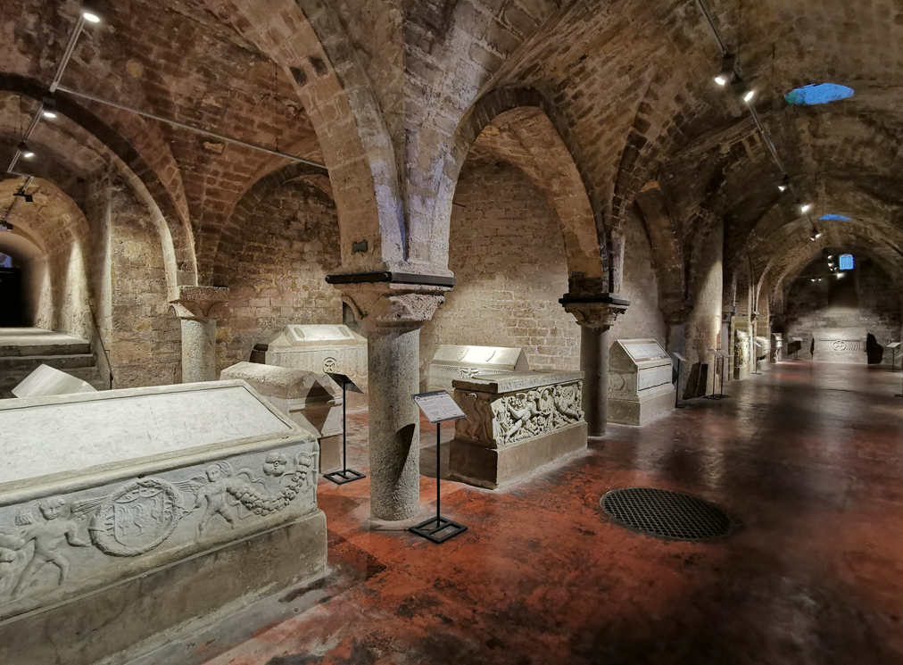 Tesoro y Cripta Catedral de Palermo - pasaje de acceso Cripta