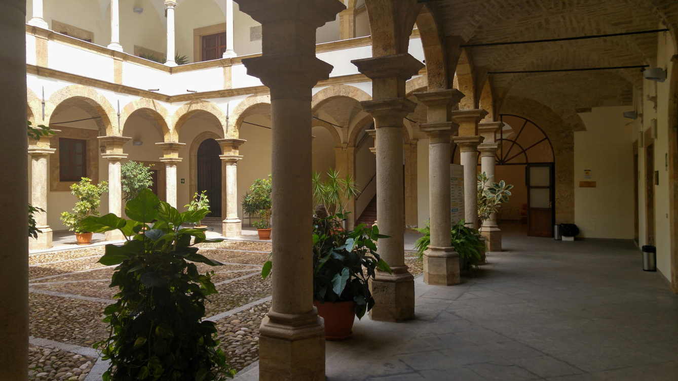 Palazzo Arcivescovile de Palermo - patio interior del Seminario Arcivescovile