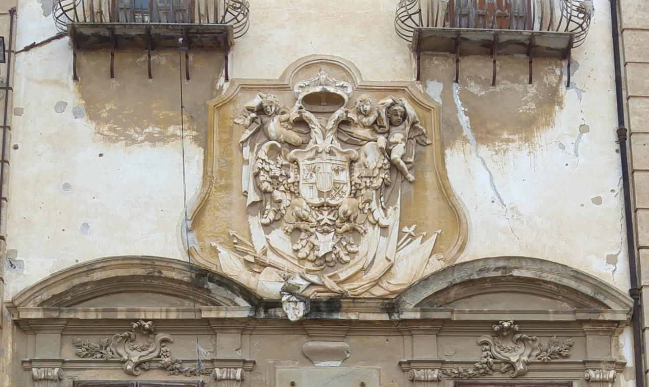 Palazzo Alliata di Villafranca - escudo de la Casa de Alliata y Villafranca