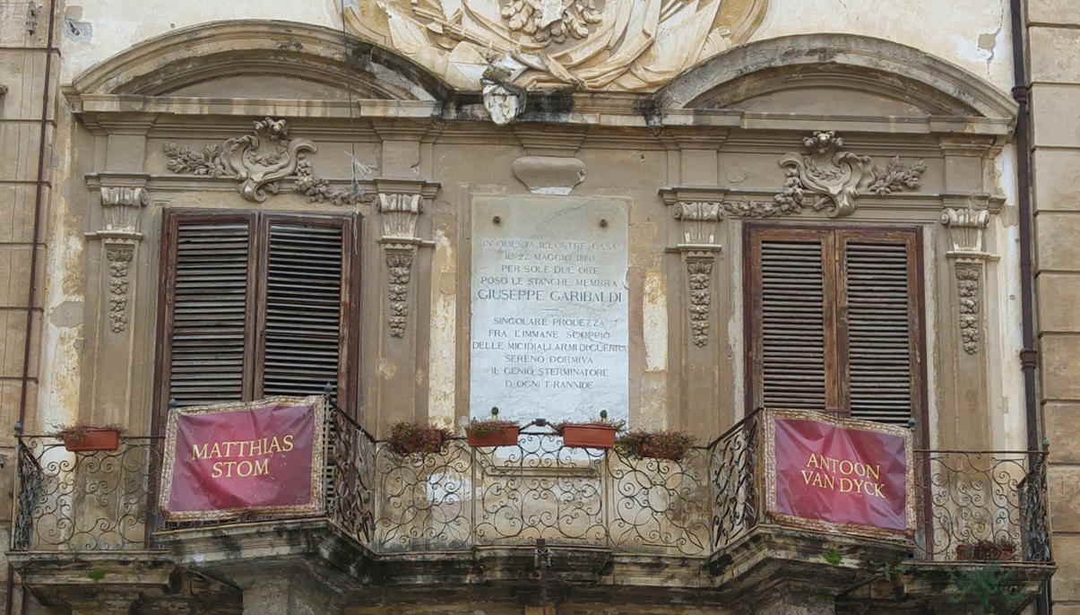 Palazzo Alliata di Villafranca - lápida sobre el portal principal